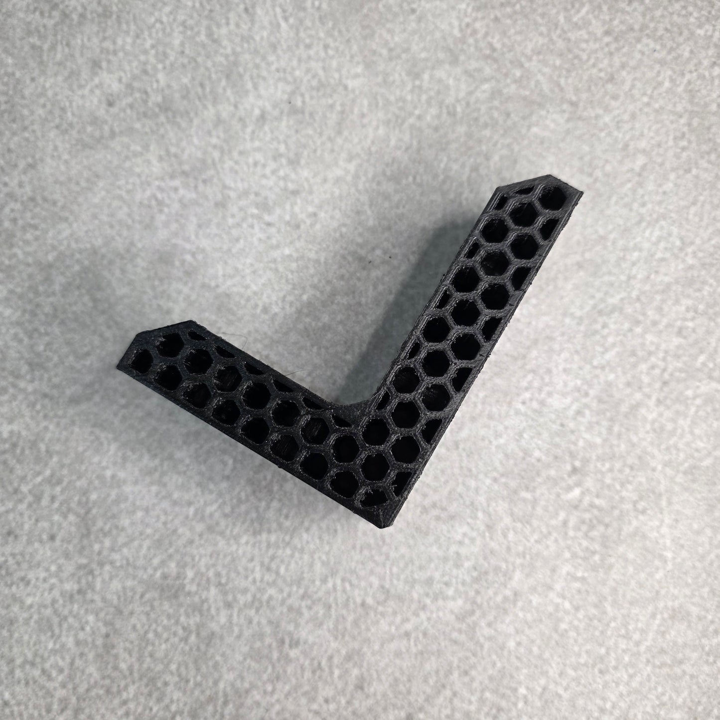 Honeycomb L-Shaped Corner Bracket 80 x 100 mm | Table Top, Wall Shelf & Panel Support