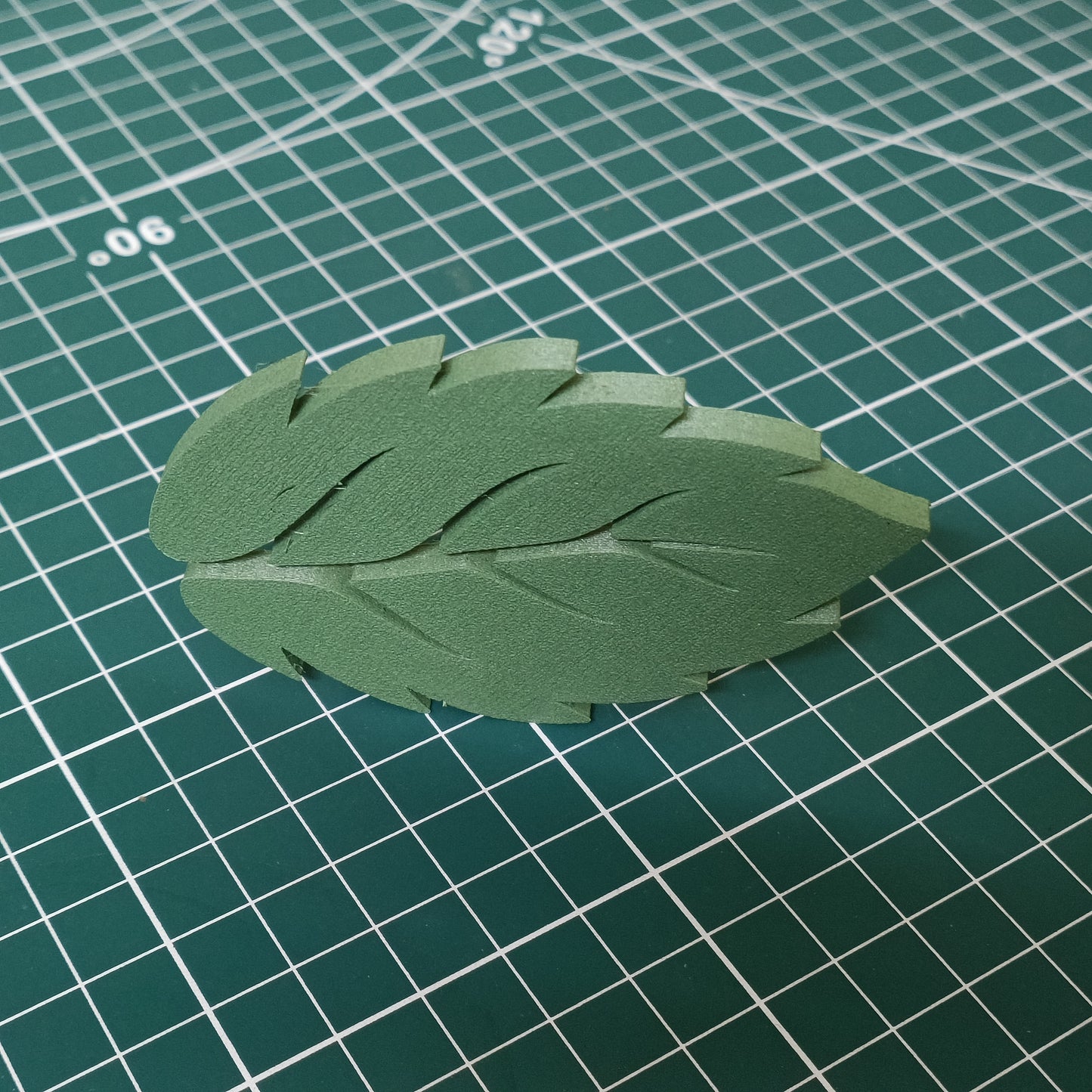 Leaf Shaped Coaster – Minimal & Aesthetic Table Decor