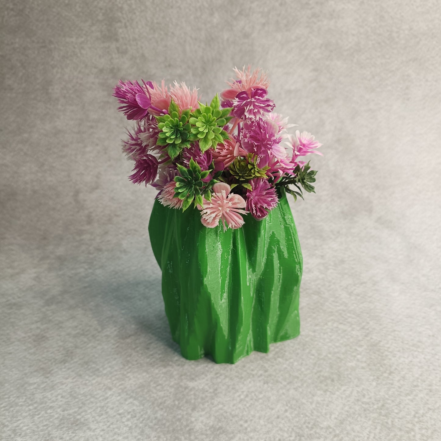 Draped Bark-Texture Flower Vase – Organic Tree Trunk Design Decorative Planter for Home & Office
