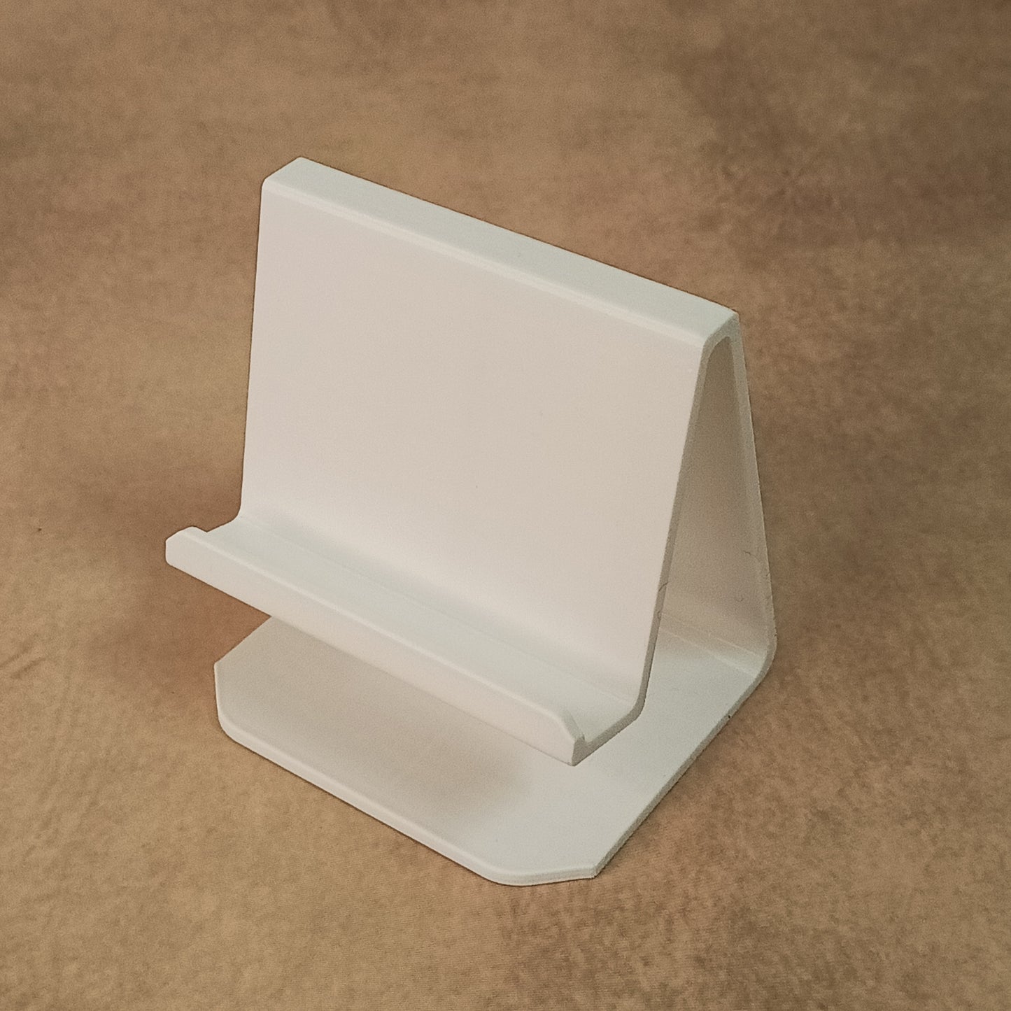 Minimalist Phone Holder for Desk & Office – Strong, Stable & Universal Fit