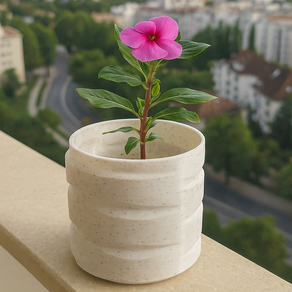 Layered Ridge Flower Pot – Minimal Decorative Pot for Indoor Plants