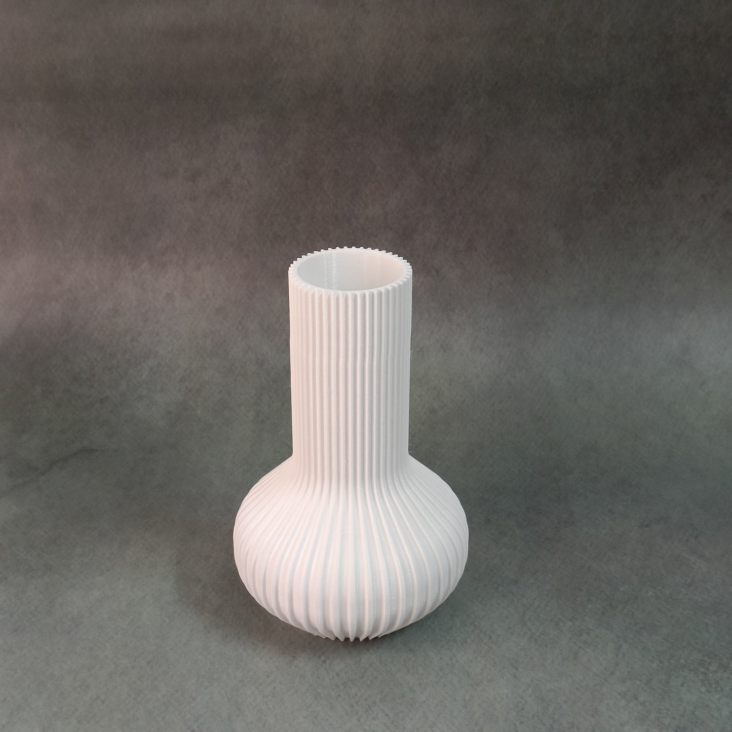 Textured Modern Flower Vase – Elegant Tall White Home Decor Piece for Living Room & Office Table