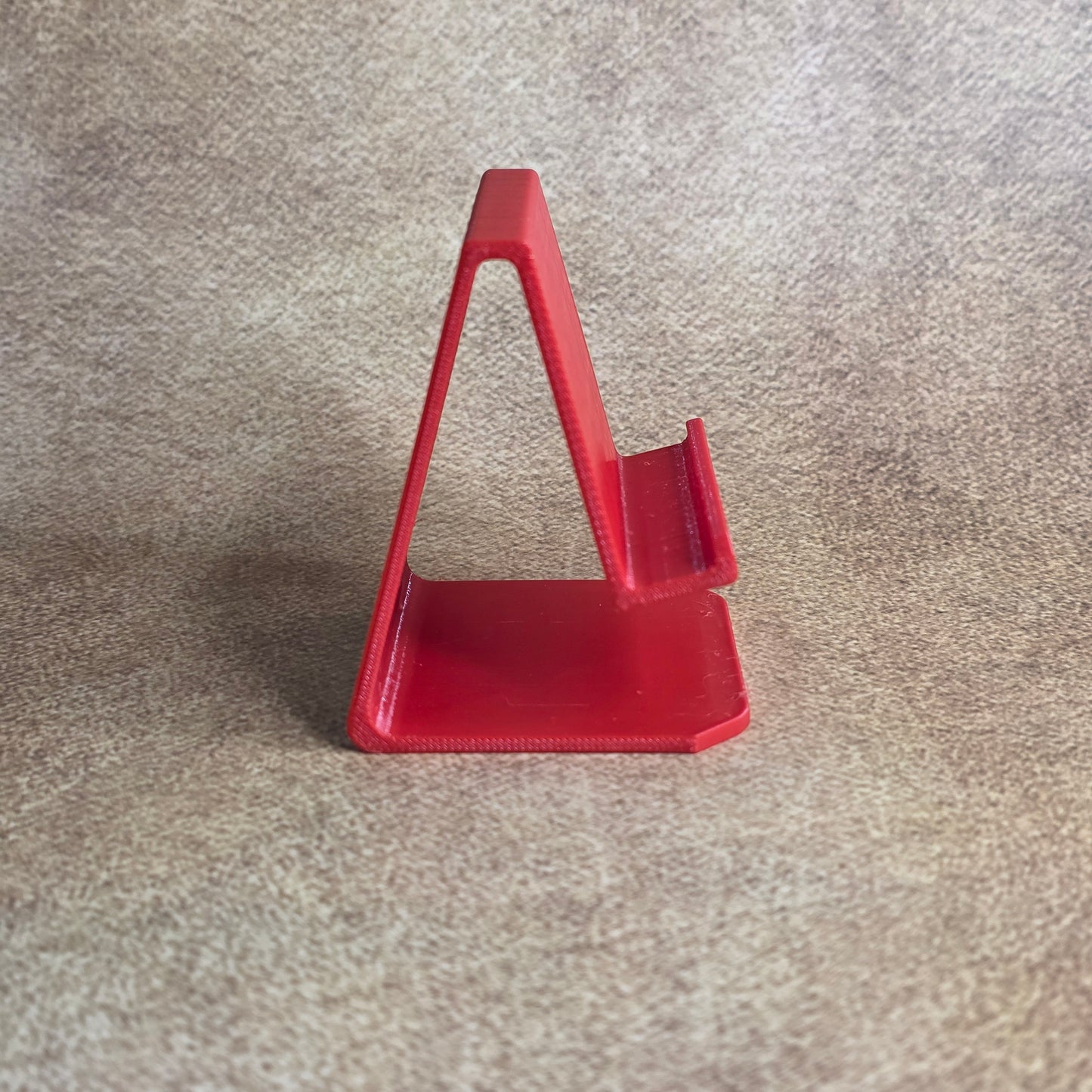 Minimalist Phone Holder for Desk & Office – Strong, Stable & Universal Fit