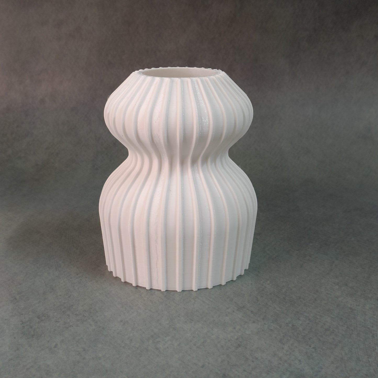 Textured Double Curve Flower Vase – Modern Ripple Design Decorative Planter for Home & Office